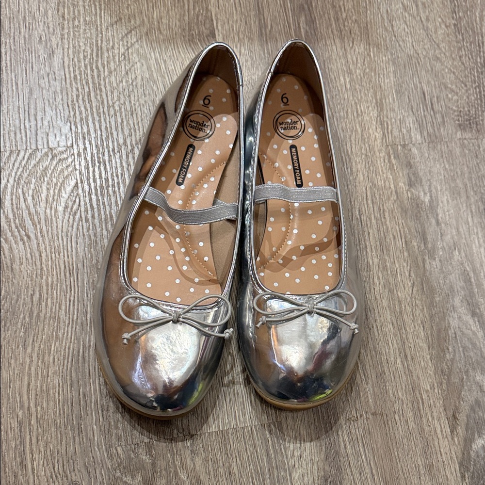 Wonder Nation Metallic Ballet Flats with Bow